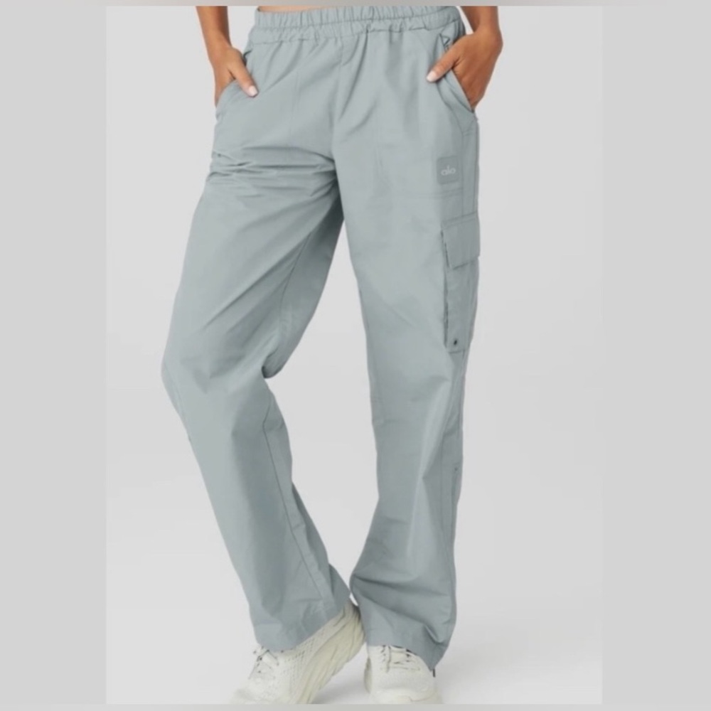 Alo Women's International Wide Leg City Pant - Cosmic Gray. Size Small - Picture 2 of 15
